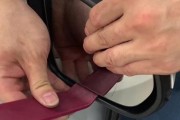车载充电器镜片拆卸方法是什么？