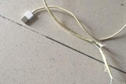 充电器线熔胶去除方法是什么？