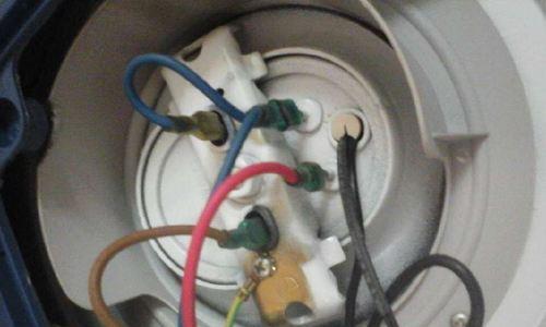 万和热水器故障排除指南（解决您家热水器常见问题的实用指南）