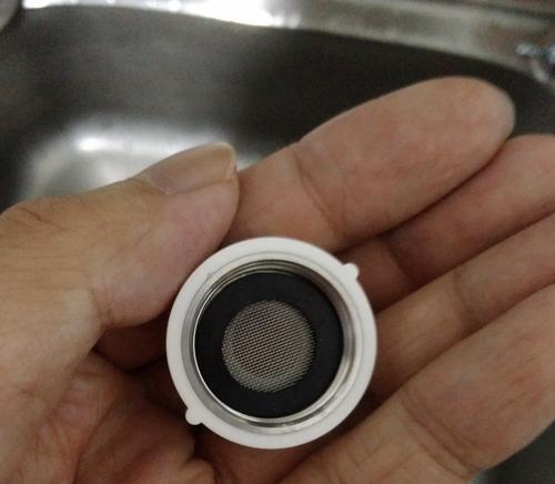 解决饮水机水槽后面漏水的方法（应对饮水机水槽后面漏水情况的有效措施）