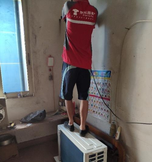 空调屋顶起火的原因及预防措施（揭示空调屋顶起火的危险）