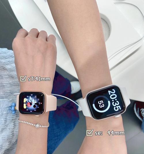 苹果WatchSE手表对比哪款更值得购买？两款手表功能差异大吗？