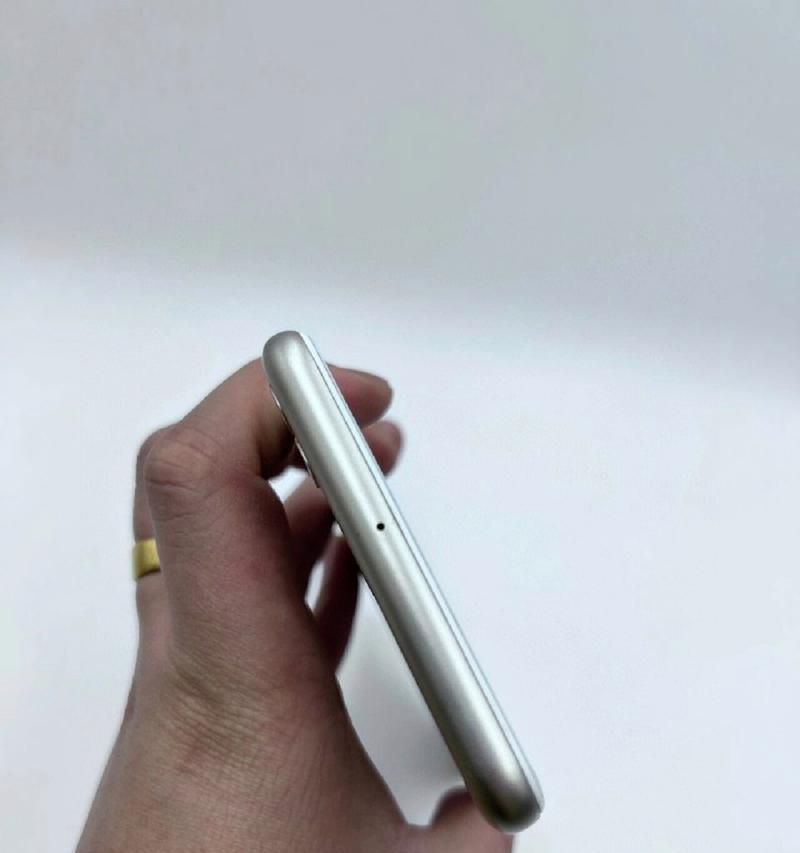 华为畅享8评测怎么样？性能和价格如何？