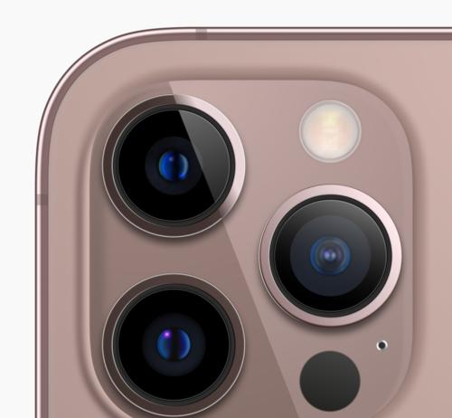 iPhone13轻薄设计如何影响电池续航？20W充电器搭配A15芯片表现如何？
