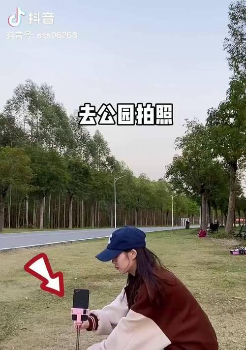 在草地上拍照手机应该怎样放置？