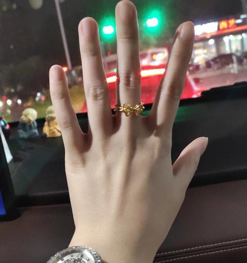 别人送的手机手表怎么拍照？如何展示手表的美？