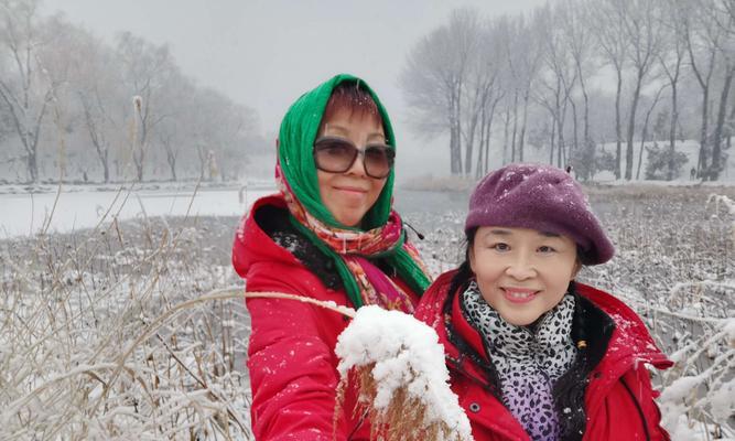 手机在雪地里拍照设置方法是什么？如何进行互拍？