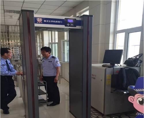 睿博士双镜头如何在手机上使用？拍照效果如何？