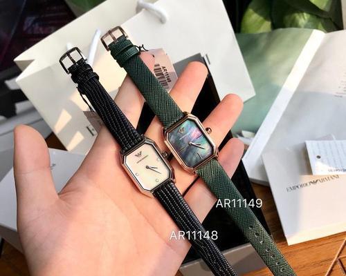 哪款方形智能手表边框最窄？