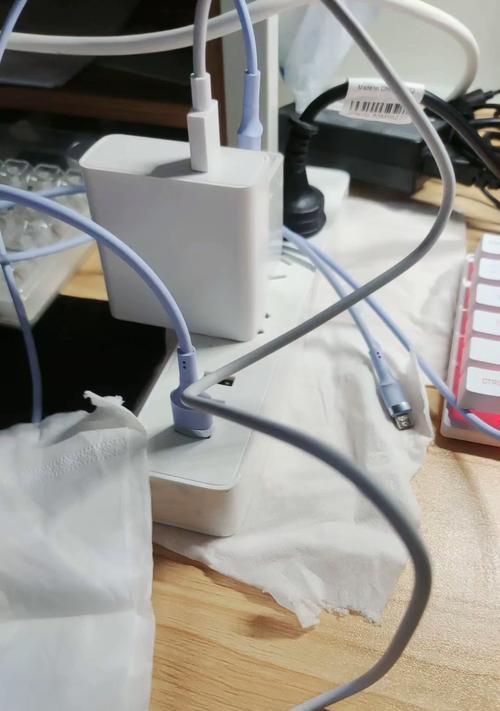 爱酷快速闪充充电器功率是多少瓦？