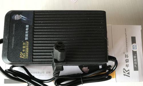 小刀原装充电器的外观特征是什么？如何辨别真伪？