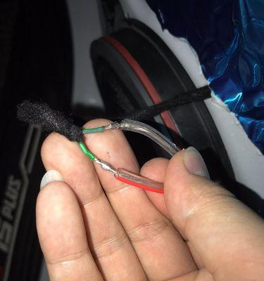长虹电视喇叭更换方法是什么？