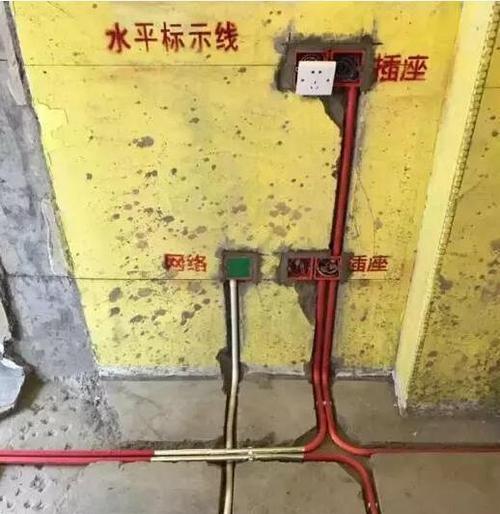 台式电脑插座的正确使用方法是什么？需要注意什么？