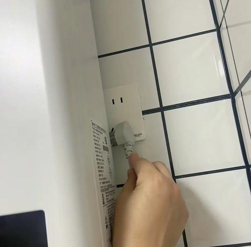 热水器插线拔除的正确方法是什么？