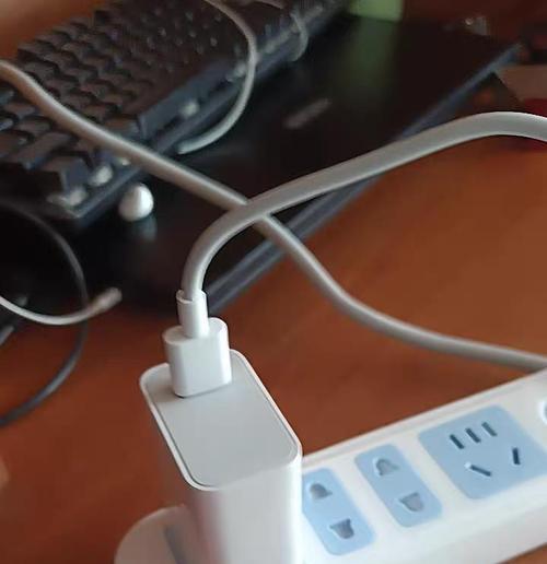 充电器摆放神器的正确使用方法是什么？如何选择合适的充电器摆放神器？