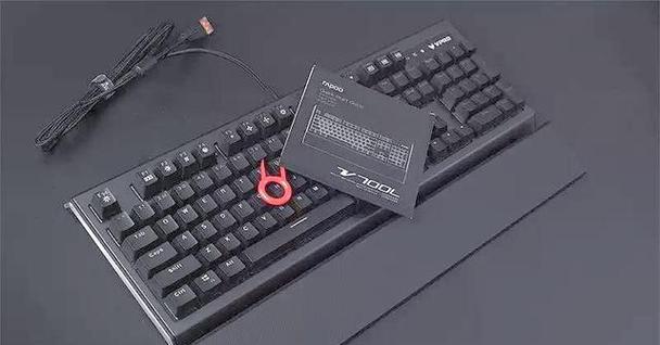 网吧大厅通常使用哪种键盘？选择标准是什么？